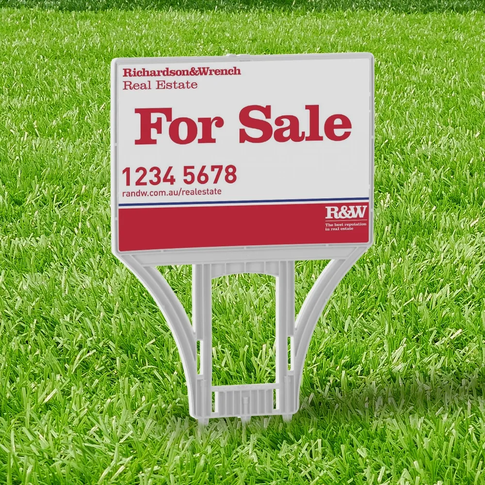 Real Estate Agent Yard Signs